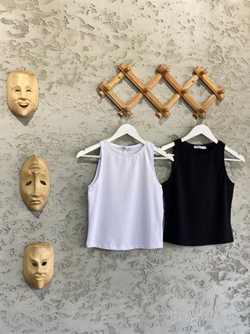 Halter Yaka Atlet (Beyaz/Siyah)