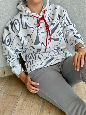 Harf Desenli Kapşonlu Sweat