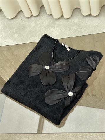 İnci Taş İşçilikli Akordiyon Çiçekli Angora Kazak (Siyah)