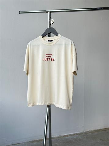 Just Be Yazı Baskılı Oversize Tişört (Vanilya)