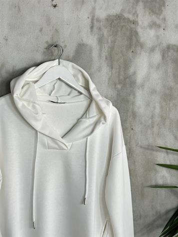 Kapşonlu Oval Kesim Kadın Sweat (Beyaz)