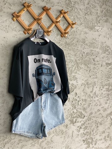 Karavan Baskılı T-shirt