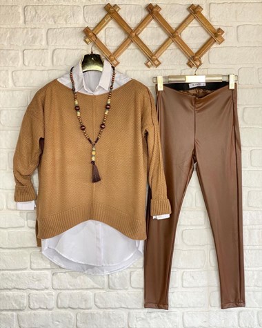 Kayık Yaka Triko Kazak (Camel)
