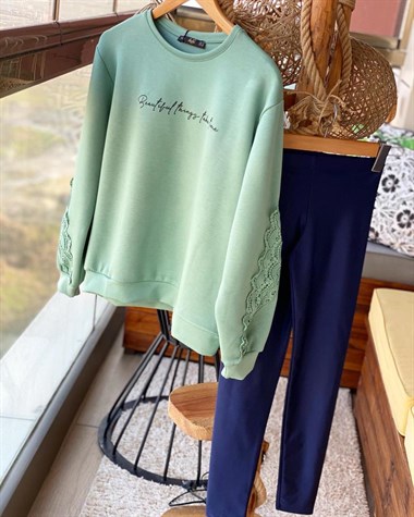 Kolları Güpür Detaylı Sweatshirt (MİNT)