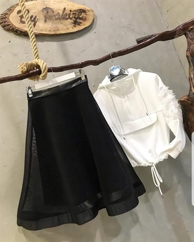 Kolu Tül Detaylı Kapşonlu Sweatshirt (BEYAZ)