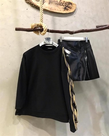 Kolu Zincir Detaylı Sweatshirt