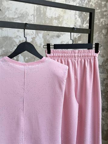 Komple Taş İşçilikli Vatkalı Takım (Şeker Pembesi)