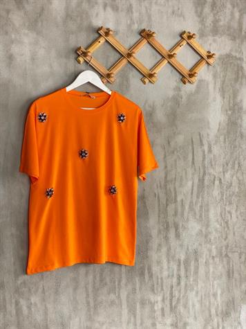 Kristal Taş İşlemeli Çiçek Desenli Tişört (Oranj)