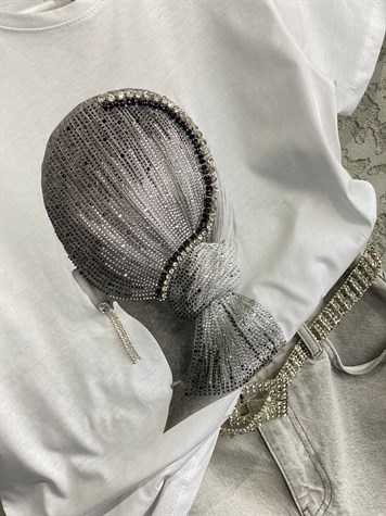 Kristal Taş Küpeli Kız Tshirt (Siyah/Beyaz)
