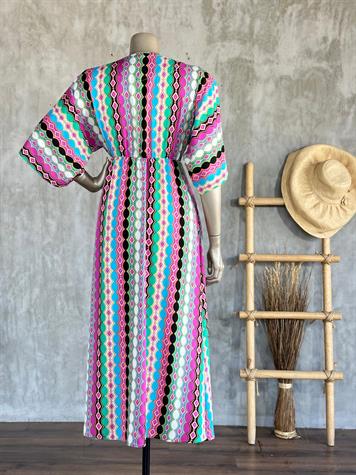 Kruvaze Yaka Yarasa Kol Kilim Desen Elbise (Fuşya)