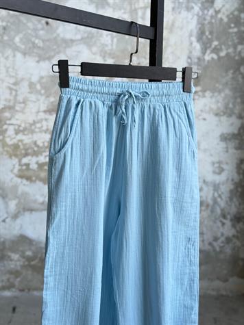 Müslin Kumaş Paçası Çımalı Pantolon (Bebe Mavisi)