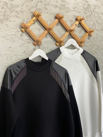 Omuz Deri Detay Zincirli Sweat (Siyah/Beyaz)