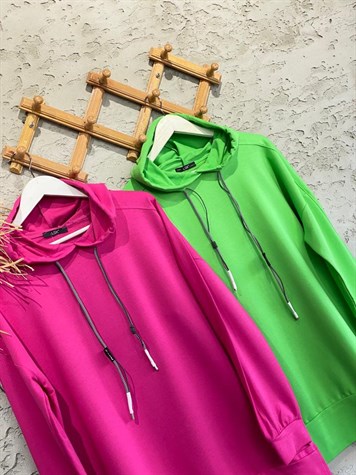 Omuz Detaylı Kapüşonlu Sweat (Pembe/Yeşil)