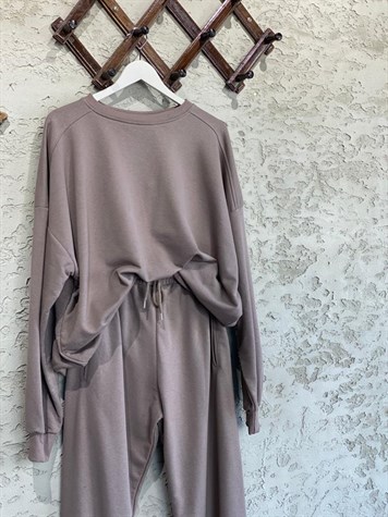 Omuz Detaylı Salaş Sweat (Kahverengi)