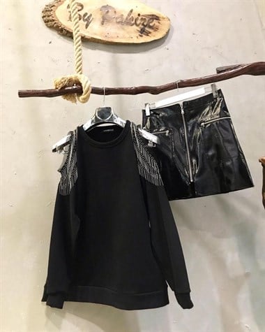 Omuzları Açık Zincir Detaylı Sweatshirt
