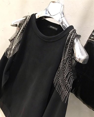 Omuzları Açık Zincir Detaylı Sweatshirt
