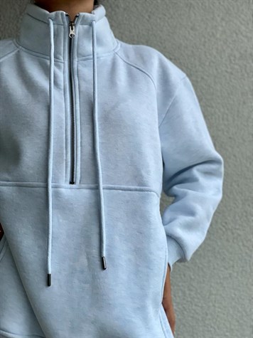 Önden Cepli Boğazlı Sweat (Buz Mavisi)