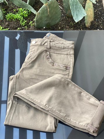 Orjinal Marka Cebi Taş Detaylı Jean