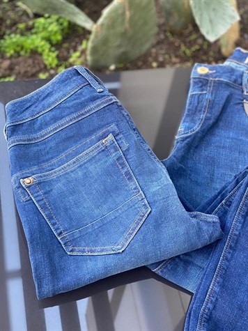 Orjinal Marka Cebi Taş Detaylı Jean