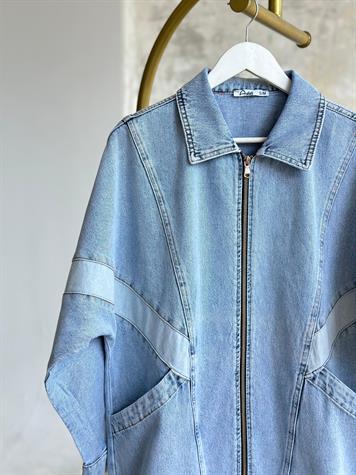 Oversize Kesim Geometrik Dikiş Detaylı Denim Ceket (Buz Mavisi)