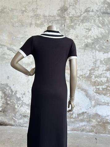 Oysh Kumaş Beyaz Şerit Detaylı Elbise (Siyah)