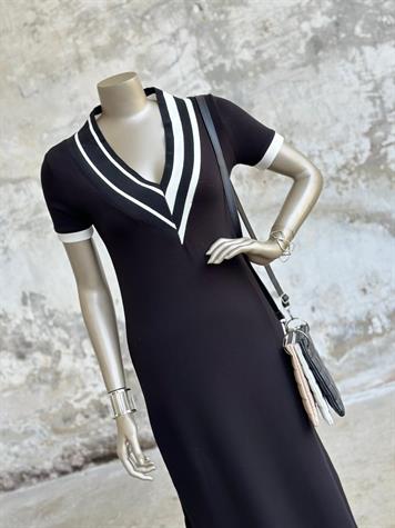 Oysh Kumaş Beyaz Şerit Detaylı Elbise (Siyah)