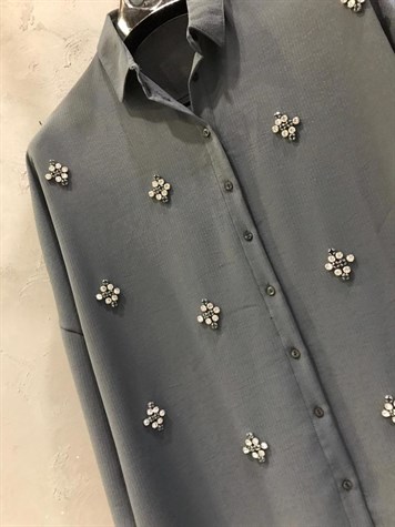 Özel  İşçilikli Taşlı Tasarım Oversize Gömlek (ANTRASİT)