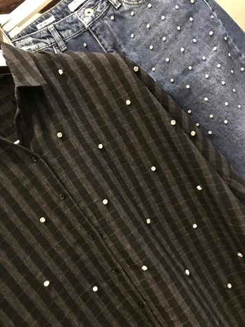 Özel Kristal Taş El İşçilikli Oversize Kesim Gömlek