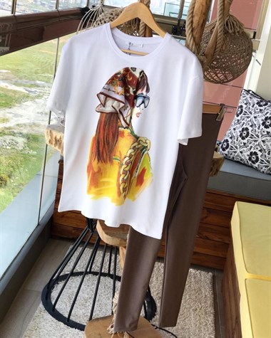 Özel Tasarım Model Tshirt