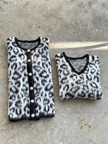 Premium Angora Yünlü Leopar Desen Kazak (Beyaz)