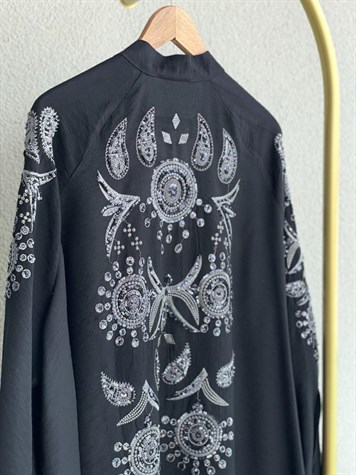 Pul Payet İşlemeli Tasarım Model Kimono (Siyah)