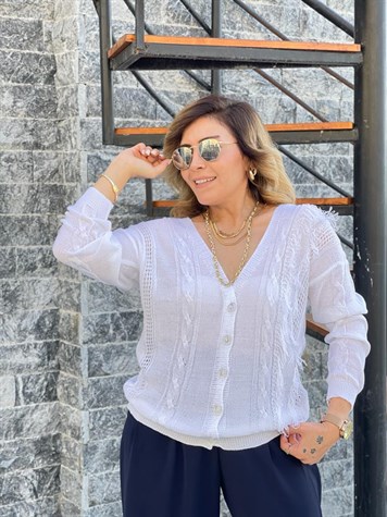 Püsküllü Merserize Hırka (Beyaz)