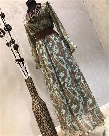 Şal Desen Şifon Kumaş Kruvaze Yaka Elbise (YEŞİL)
