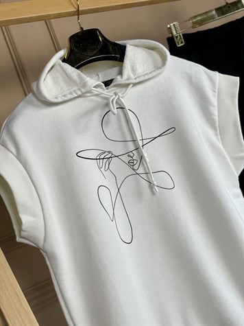 Şapkalı Kız Baskılı Sweat Süveter (Beyaz)