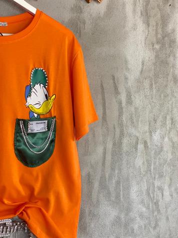 Saten Cep Taş İşlemeli Daffy Duck Kadın Tişört (Oranj)
