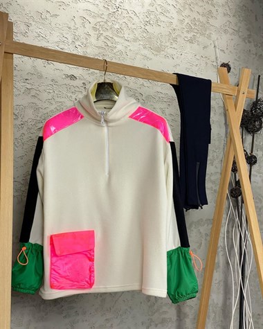 Şeffaf Cepli Tasarım Polar Sweat