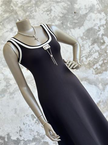 Şerit İp Geçişli Önden Arma Detaylı Modal Kumaş Elbise (Siyah)