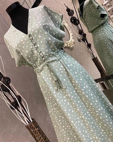 Sırt Detaylı Beli Lastikli Midi Boy Elbise (MİNT)