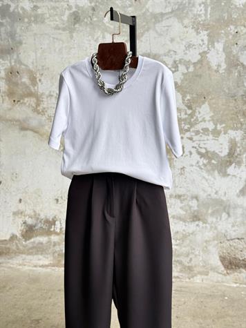 Sırt Lastik Detaylı Havuç Model Pantolon (Siyah)