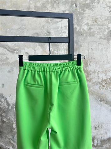 Sırt Lastik Detaylı Havuç Model Pantolon (Yeşil)