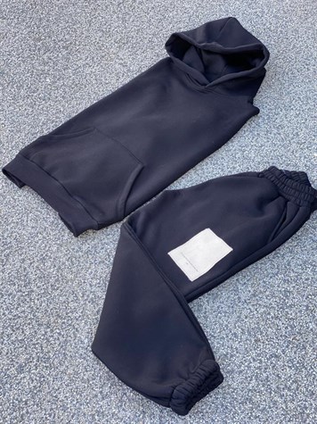 SIRT MODEL DETAYLI KAPÜŞONLU SWEATSHİRT JOGGER PANTOLON TAKIM (SİYAH)