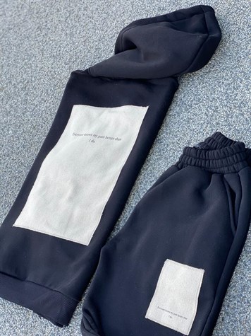 SIRT MODEL DETAYLI KAPÜŞONLU SWEATSHİRT JOGGER PANTOLON TAKIM (SİYAH)