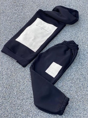 SIRT MODEL DETAYLI KAPÜŞONLU SWEATSHİRT JOGGER PANTOLON TAKIM (SİYAH)