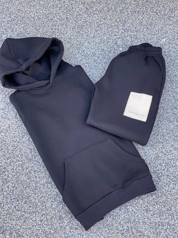 SIRT MODEL DETAYLI KAPÜŞONLU SWEATSHİRT JOGGER PANTOLON TAKIM (SİYAH)