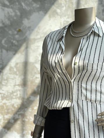 Siyah Çizgili Oversize Kadın Gömlek (Beyaz)