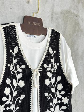 Suzene Çiçek Nakışlı Yelek (Siyah)
