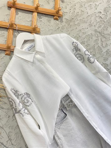 Taş İşlemeli Kol Detay Oversize Gömlek (Beyaz)
