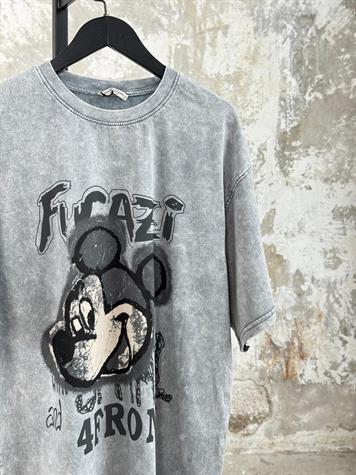 Taş Yıkamalı Yazılı Mickey Baskılı Oversize Dokuma Tişört (Gri)