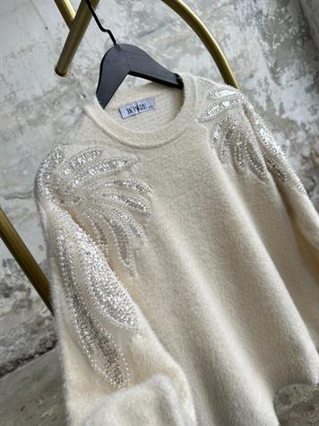 Tasarım Angora Omuz Kristal Taş İşçilikli Kazak (Beyaz)