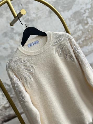 Tasarım Angora Omuz Kristal Taş İşçilikli Kazak (Beyaz)